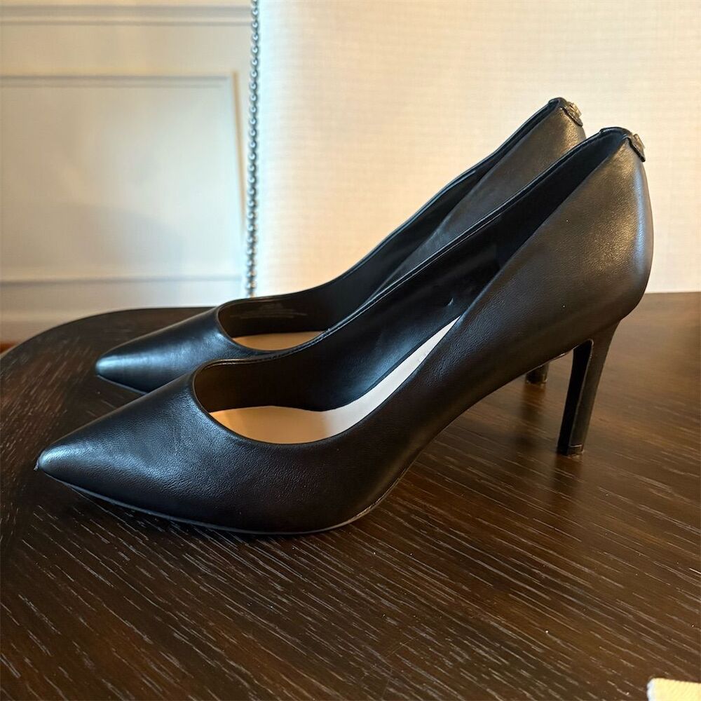 Karl Lagerfeld Women's Black Leather Pointed Toe Pumps Size 8